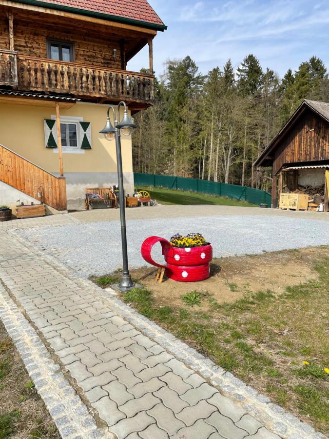 Uriges Bauernhaus mit Blick auf Graz Exterior foto