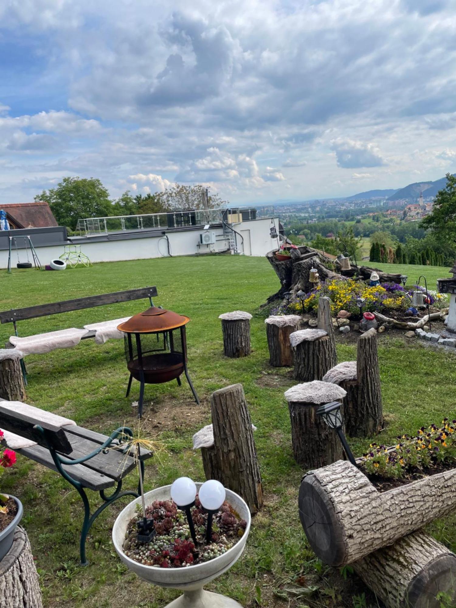 Uriges Bauernhaus mit Blick auf Graz Exterior foto